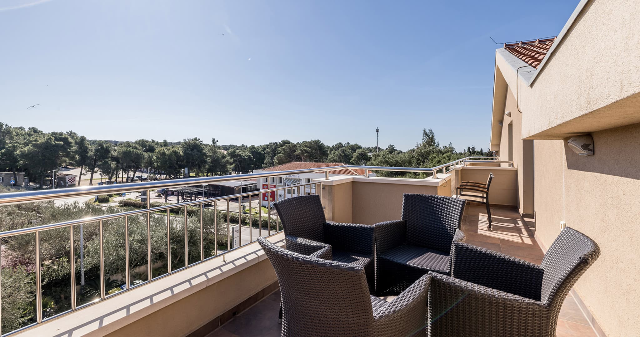 Obiteljska soba s balkonom