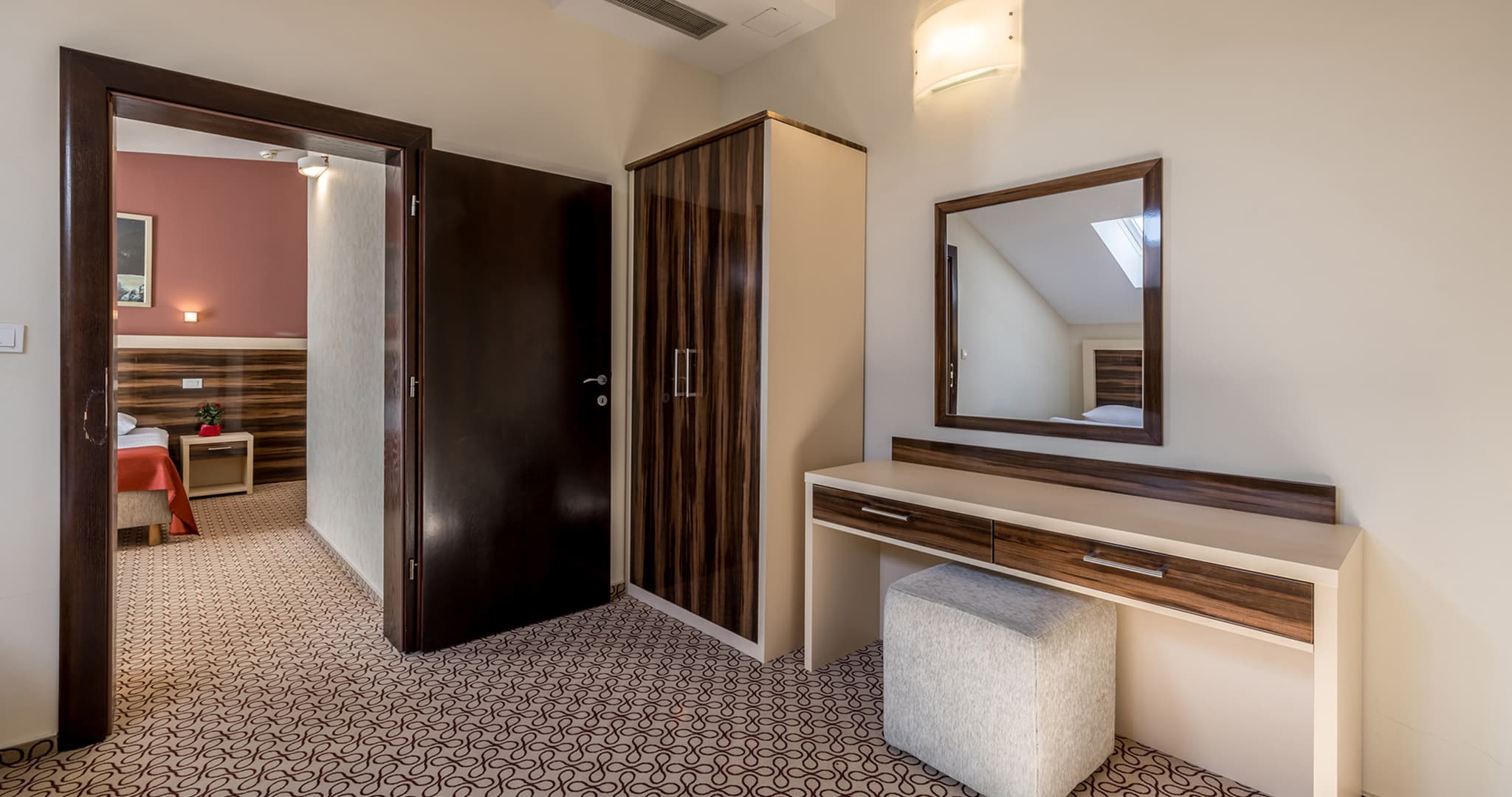 Obiteljska soba s balkonom