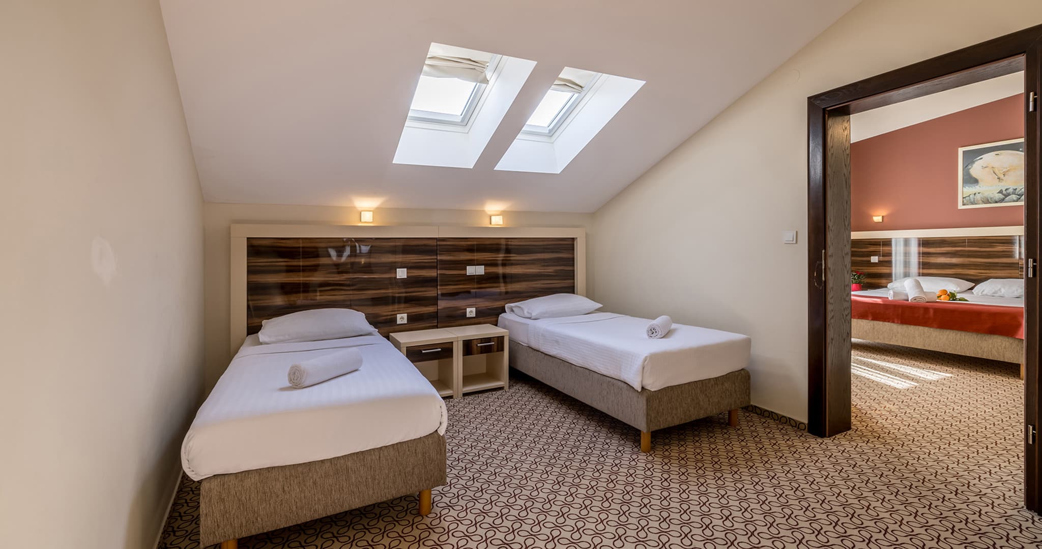 Obiteljska soba s balkonom