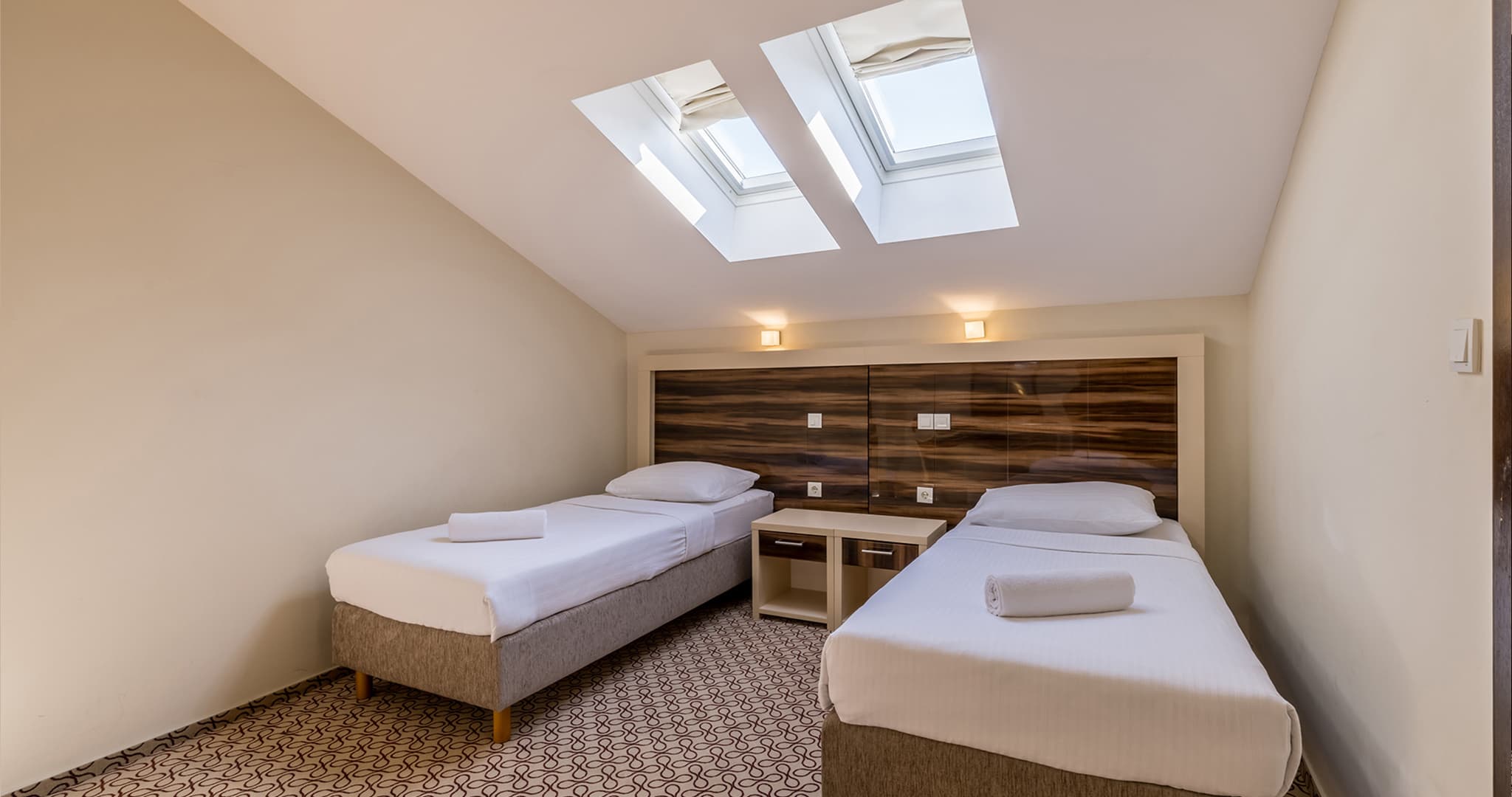 Obiteljska soba s balkonom